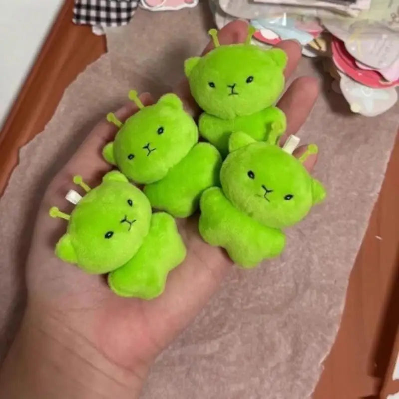 LLavero de peluche de gato alienígena, accesorios creativos, mochilas bonitas y feas, colgante, regalo de fiesta