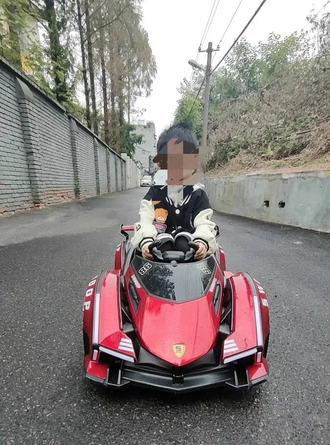 Juguete eléctrico recargable para niños de 1 a 5 años, coche de paseo con Control remoto de cuatro ruedas para niños y niñas